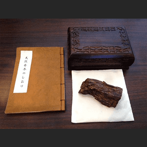 伽羅 天然香木 沈香 70.1g　上物　緑油 ベトナム産 仏具 茶道