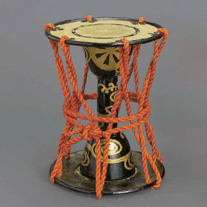 蒔絵「鼓(つづみ)」